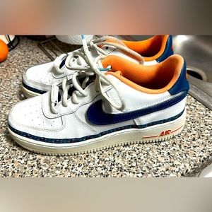 Size 8 only worn a couple times